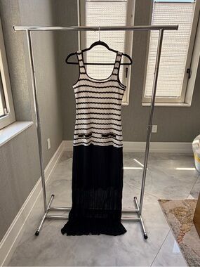 Miarte Black & White Striped Sleeveless Maxi Dress Size 1